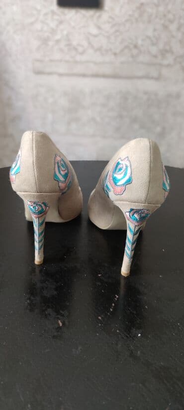 Tuflilər, Ölçü: 40, rəng - Bej, İşlənmiş