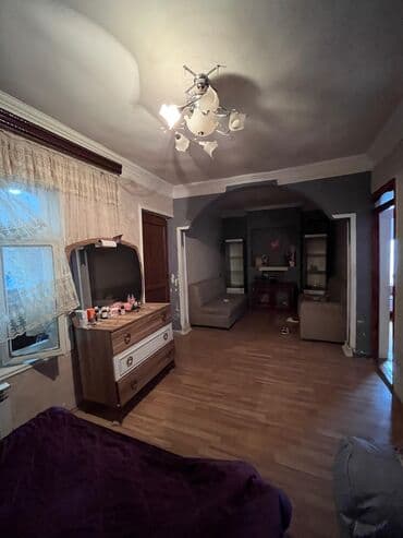 4 otaqlı ev alıram: 4 otaqlı, 90 kv. m, Kredit var, Orta təmir — 2