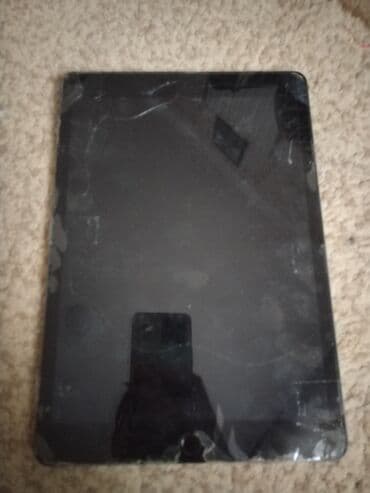 Mercedes-Benz: Apple iPad planşet Xüsusiyyətlər: - Rəng: Space Gray (qara/boz) - — 2