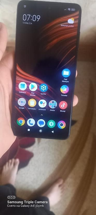 dubaydan telefon: Salam poco x3nfc satılır işlək vəziyyətdədir sağlamdır qırığı yoxdur — 5