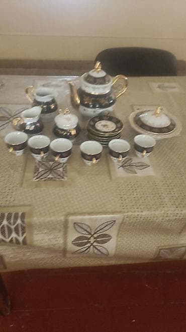 tek qizil gul: Çay dəsti, rəng - Qızılı, Farfor — 1