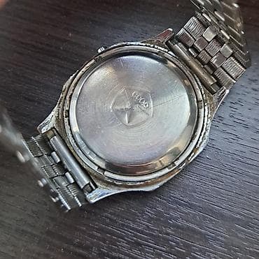 electron saatlar: Qol saatı — 2