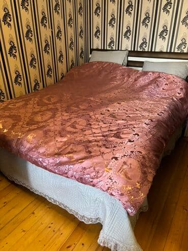 divan ucun ortukler: Yataq üçün rəng - Çəhrayı Yataq örtüyü — 3