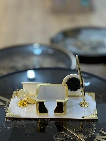 ofis aksesuarları: Masaüstü təşkilatçı dəst – premium akril və metal kombinasiyası Stil — 2