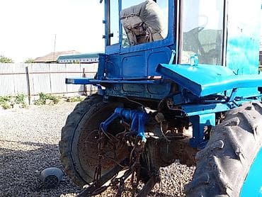 İnkubatorlar: Kənd təsərrüfatı üçün universal təkərli traktor - Korpus və kabin — 3