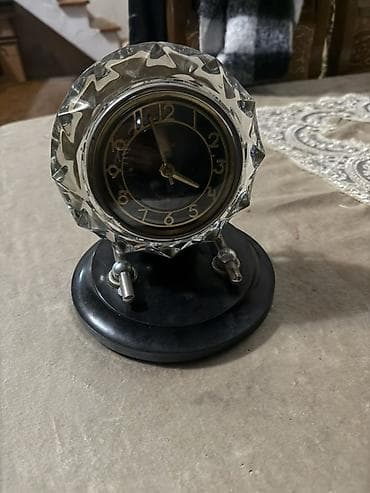 Sovet istehsalı masa saatı – “Made in USSR” yazılı - Mexaniki