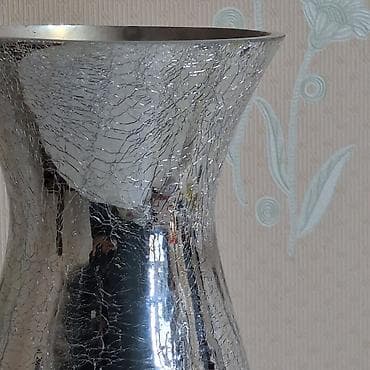 qanadlı gül: Bir vaza — 2