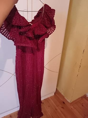 Donlar: Qırmızı/maroon tonlarında 2 ədəd ziyafət geyimi dəsti 1) Zərif atlas — 2