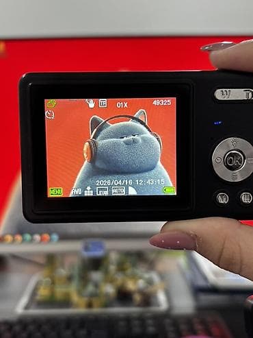 Kompakt Rəqəmsal Fotoaparat – 4K Mega Pixels istifadə olunmayıb
