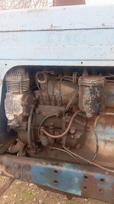 Aksesuarlar və tüninq: Minsk MTZ-80 traktor - Rəng: göy - Kabinli, geniş görünüşlü ön şüşə — 7