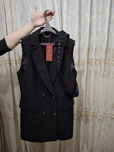 Jiletlər: Klassik pəncək qısaqol. Ölçü 44. Təzədi etiketi üstündədi — 1