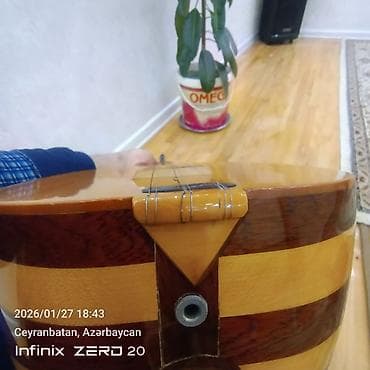 elektro gitara satilir: Turk sazı qusuru iki xırda çatdi o da prablem deyil adi şeydi bilənlər — 5