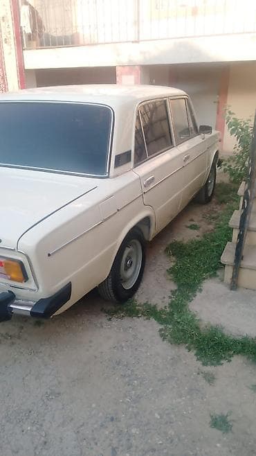 fen dyson: VAZ 2106 sedan - Kuzov: bej rəng, 4 qapı, xrom ön və arxa bamperlər — 4