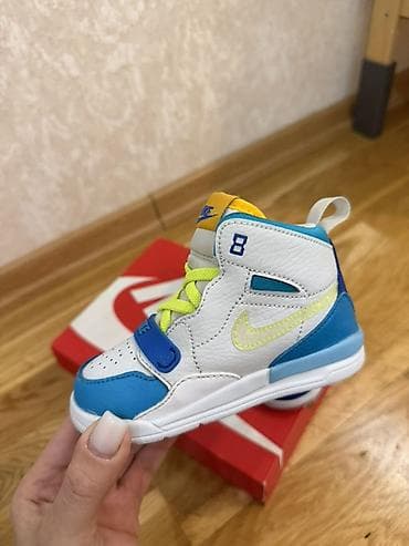 yeni il corablari: Nike Jordan original 
В идеальном состоянии 
Размер 22,5
Цена 15 — 3