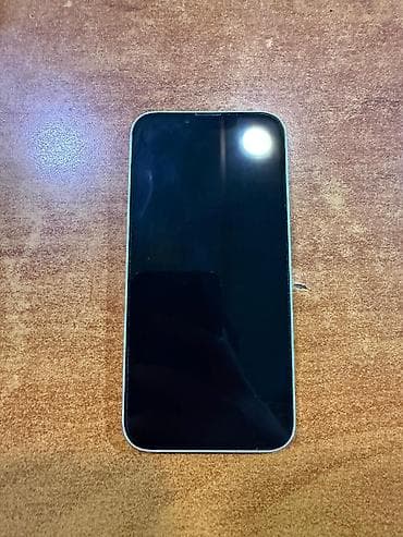 Находки, отдам даром: İphone 13 
Pil 82% hərşeyi işləyir 
450 m — 2