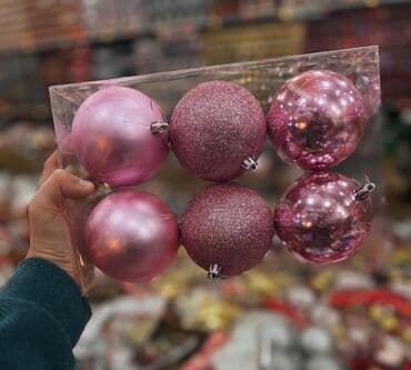 Bitkilər: 🆕Yolka oyuncağı 🎄🫠 Orta ölçü 🎄 6 ədədi 🛍️1 Paçka Qiymət:7 Azn — 2