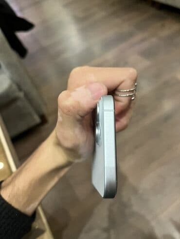 sense 5 htc one v: IPhone 15, Голубой, Face ID — 4