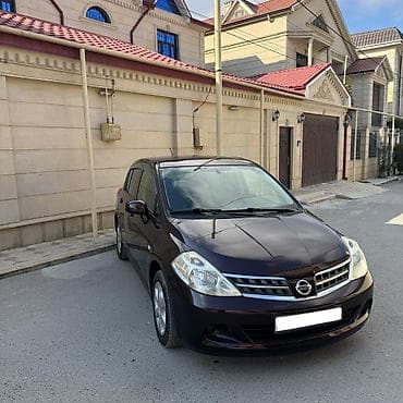 vaz on şuşə: Nissan Tiida: 1.5 l | 2011 il Hetçbek — 1