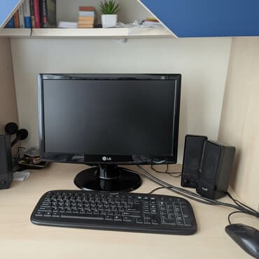 Masaüstü kompüterlər və iş stansiyaları: Təcili stolüstü kompyuter satılır! Aşağı yeri var! RAM 2.5 GB ROM 300 — 2