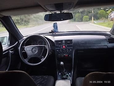 e 250 cdi: Mercedes-Benz C-Class W202 karvan (T-Model) – gümüşü rəng. Texniki və — 3