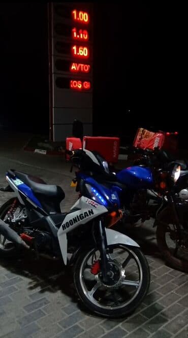 Motonəqliyyatın icarəsi: Motorcycle – sport üslublu skuter tipli Xüsusiyyətlər: - Korpusu — 1