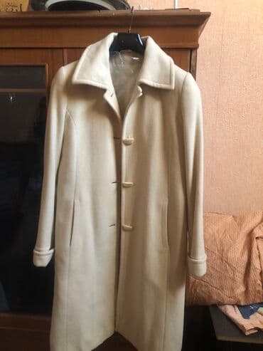 Tofas: Italyanin istehsali olan fil sumuyu rengde qadin klassik paltosu — 2