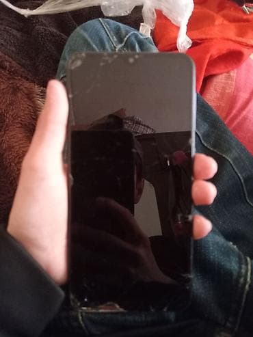 samsung n8000: Samsung Galaxy A10, rəng - Qara, Qırıq — 1