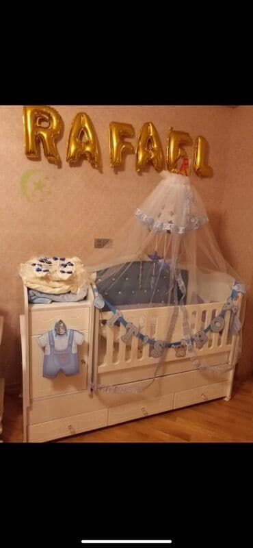 банки литровые: Для мальчика, Четырехугольная, Колыбель, С бортиками, С матрасом, Без механизма качания — 1