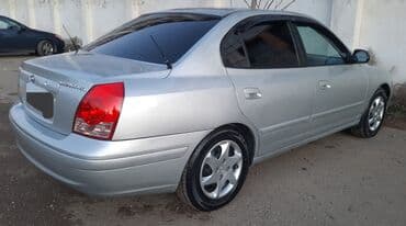 niva az: Hyundai Elantra: 1.6 l | 2004 il Sedan — 4