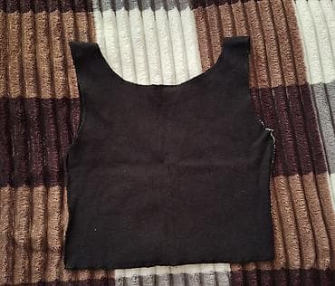 Toy paltarları və aksesuarları: 2 3 dəfə geyinilibdir rahat cropdur tam oturur əyində yırtığı qopuğu — 2