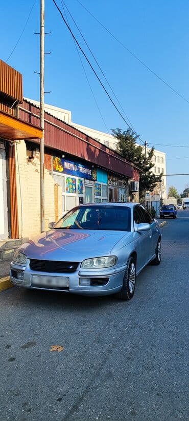 Opel Omega: 2 l | Sedan