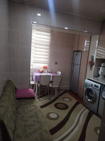 lənd kuruzer ucun led işıq lupası hardan tapmaq olar: Bakı, 3 otaqlı, Köhnə tikili, m. Həzi Aslanov, 80 kv. m — 9