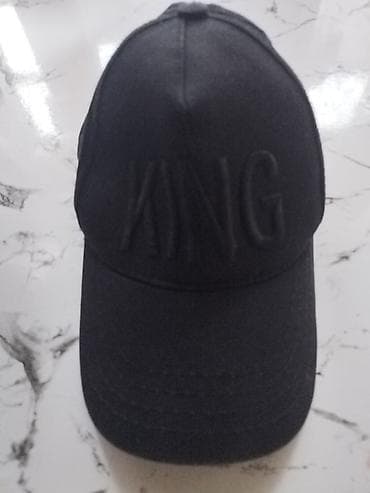 Qara beysbol papağı – “KING” yazılı - Rəng: tam qara - Dizayn: Ön at lalafo.az Qara beysbol papağı – “KING” yazılı - Rəng: tam qara - Dizayn: Ön