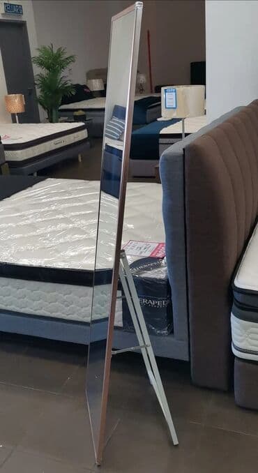 Güzgülər: Güzgü Döşəmə üstü, Kvadrat, Sadə, Çərçivə ilə — 8