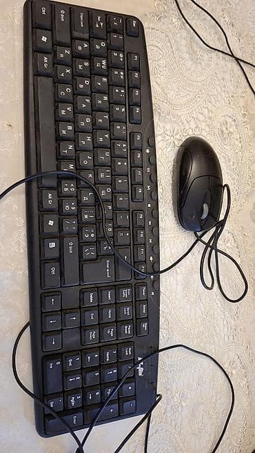 Naqilli klaviatura və siçan dəsti - Tam ölçülü, numerik bloklu USB