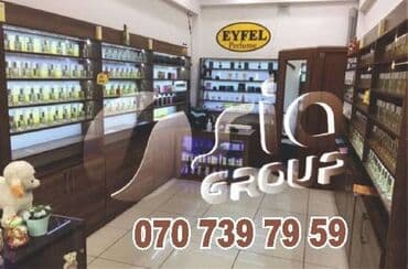 Ətir üçün vitrin mebeli