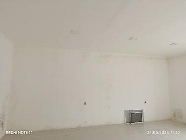 ecemide ev alqi satqisi: 140 m2 iki yanaşı obyektdir.Biri 100 digəri isə 40 kv.m-dir. arasini — 7