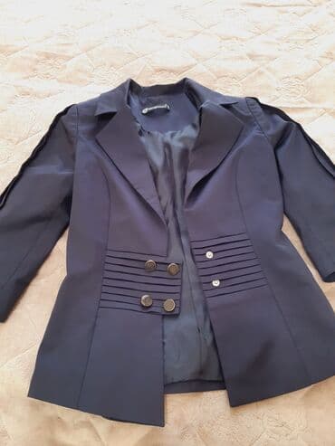 pencək türk dilində: Pencek az geyinilib,Turkiye istehsali,55 azn alinib,satilir 12 azn. 36 — 3