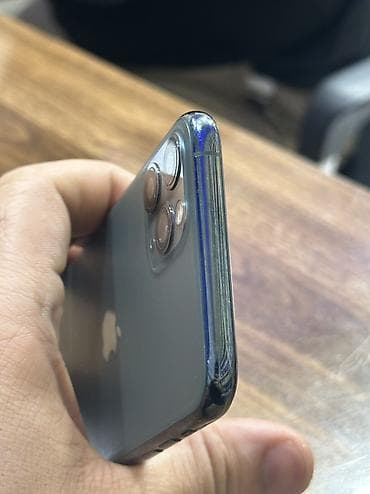 iphon 8 plus: IPhone 11 Pro, 256 GB, Matte Midnight Green, Barmaq izi, Simsiz şarj, Face ID — 9