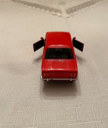 Коляски: Lada Vaz 21013 vs 21011 modelkası satılır.Retro qırmızı — 6