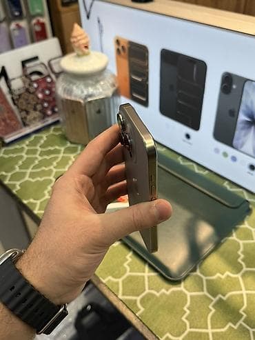 iphon 5 s: IPhone 16 Pro, 256 GB, Natural Titanium — 5