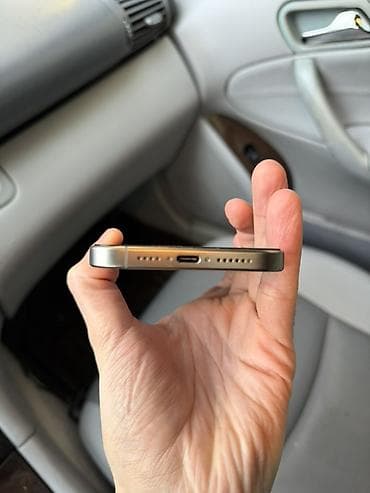 ipone mini: IPhone 15 Pro Max, 256 GB, Gümüşü, Barmaq izi, Face ID — 6