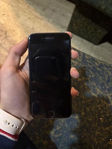 iphone 5 al: IPhone SE 2020, 64 GB, Qara, Barmaq izi — 3