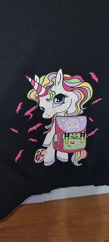 1 yas: LC Waikiki uşaq svitşortu - Rəng: qara - Ön çap: rəngarəng yallı — 3