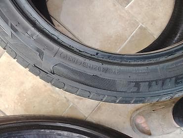 işlənmiş təkərlərin satışı: İşlənmiş Şin 275 / 40 / R 18 — 5