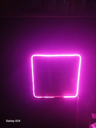 qedimi caynik: LED işıqlı dekor lövhələri və neon fiqurlar Damin 4 ed nerd 2 ed Tv — 4