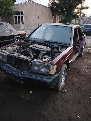 format diski: Mercedes-Benz W201 (190) kuzov və ehtiyat hissələri - Kuzov: sedan — 2