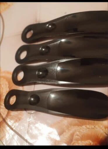 Plastik ayaqqabı çəkməni (çəkmə qaşığı) dəsti 200 ədəd. biri 0.5