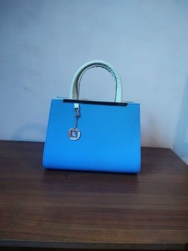 Sumka satılır. Təzədir