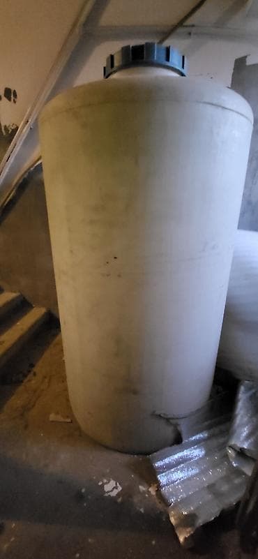 su samuru: Bak, Plastik, 1000 l l, İşlənmiş — 3